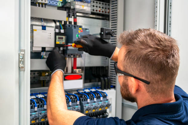 Best Affordable Emergency Electrician  in Crooked Lake Park, FL